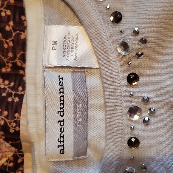 EUC Alfred Dunner Gray/White "Trees" Embellished Knit Top. 3/4 Sleeves. Size PM - Picture 4 of 4